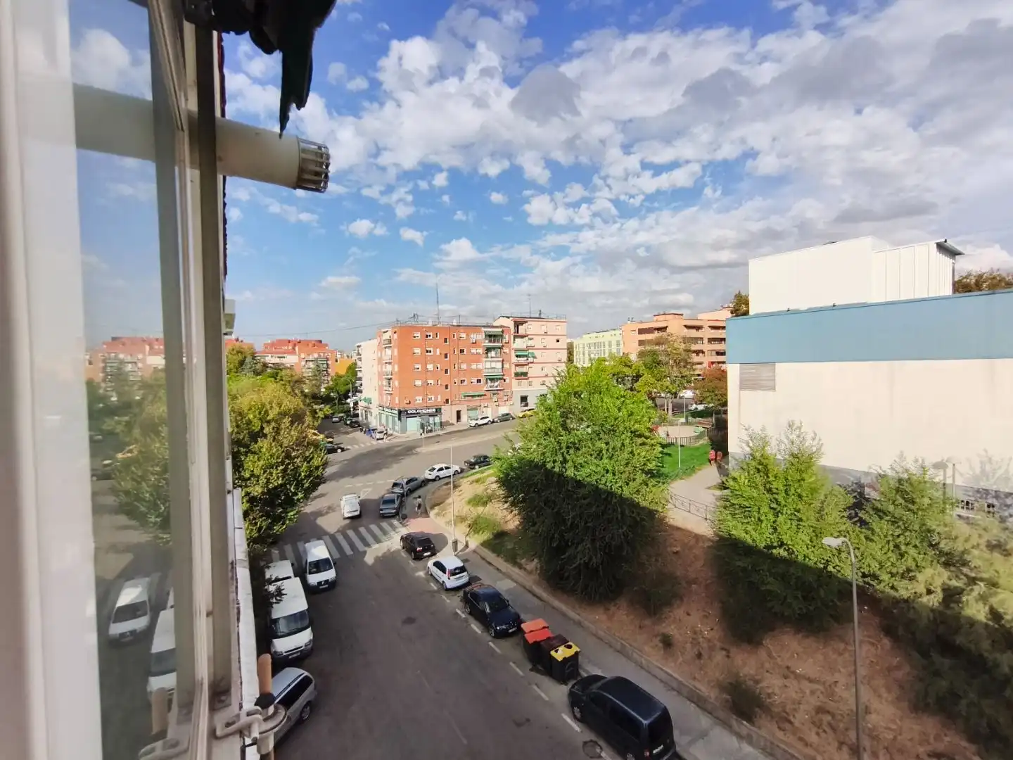 Außenansicht von Wohnung zum Verkauf in  Madrid Capital mit Klimaanlage, Terrasse und Balkon