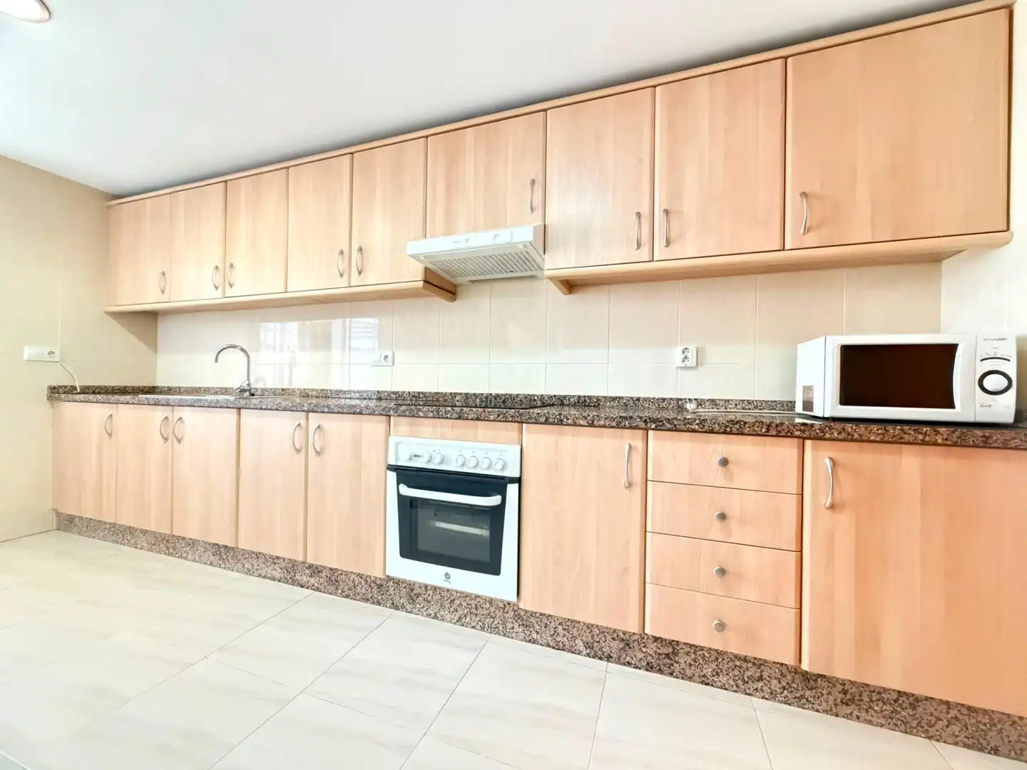 Cuina de Pis en venda en Alicante / Alacant amb Aire condicionat, Parquet i Traster
