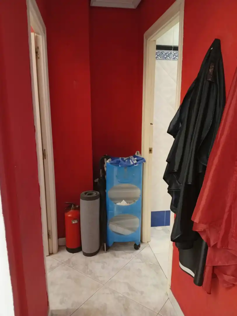 Local en venda en Gijón  amb Calefacció i Moblat