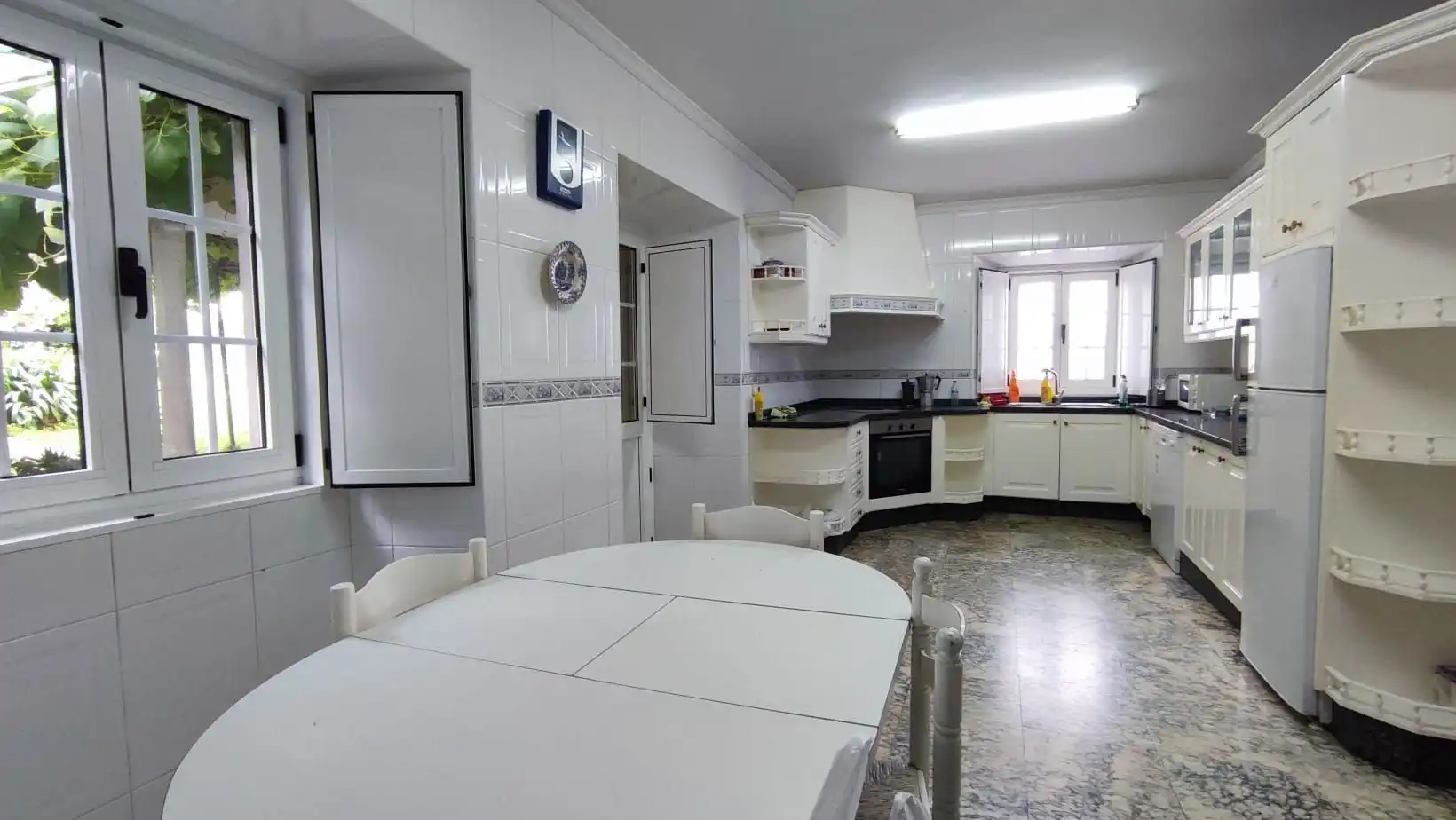 Cocina de Casa o chalet de alquiler en Oleiros con Jardín privado, Terraza y Amueblado