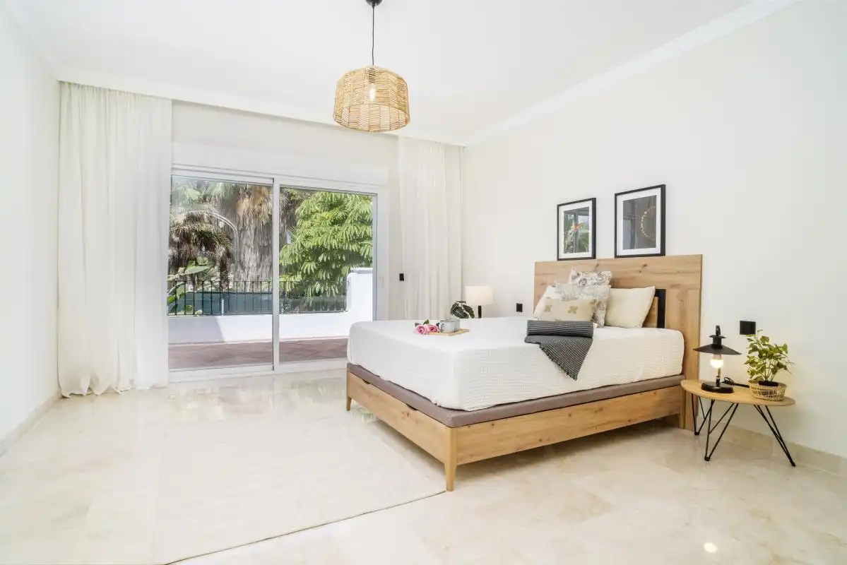 Bedroom of Flat for sale in Marbella  with Air Conditioner, Heating and Private garden