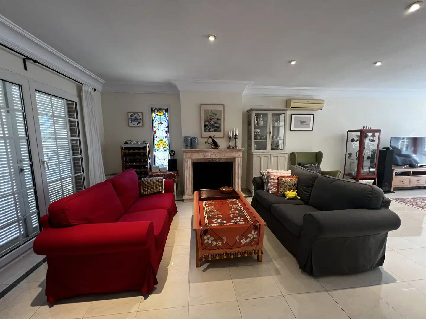 Sala d'estar de Casa o xalet en venda en Boadilla del Monte amb Aire condicionat, Jardí privat i Traster