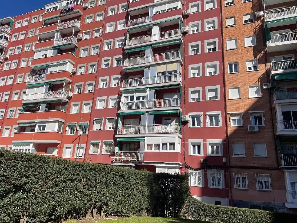 Vista exterior de Planta baja en venta en Alcorcón