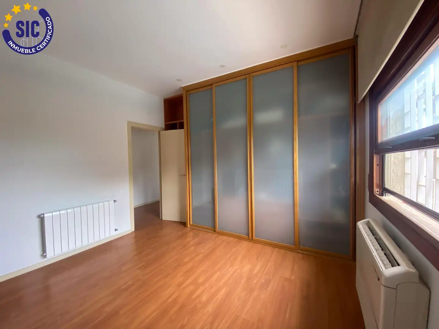 Habitación de Casa o chalet en venta en Torrent con Aire acondicionado, Calefacción y Jardín privado