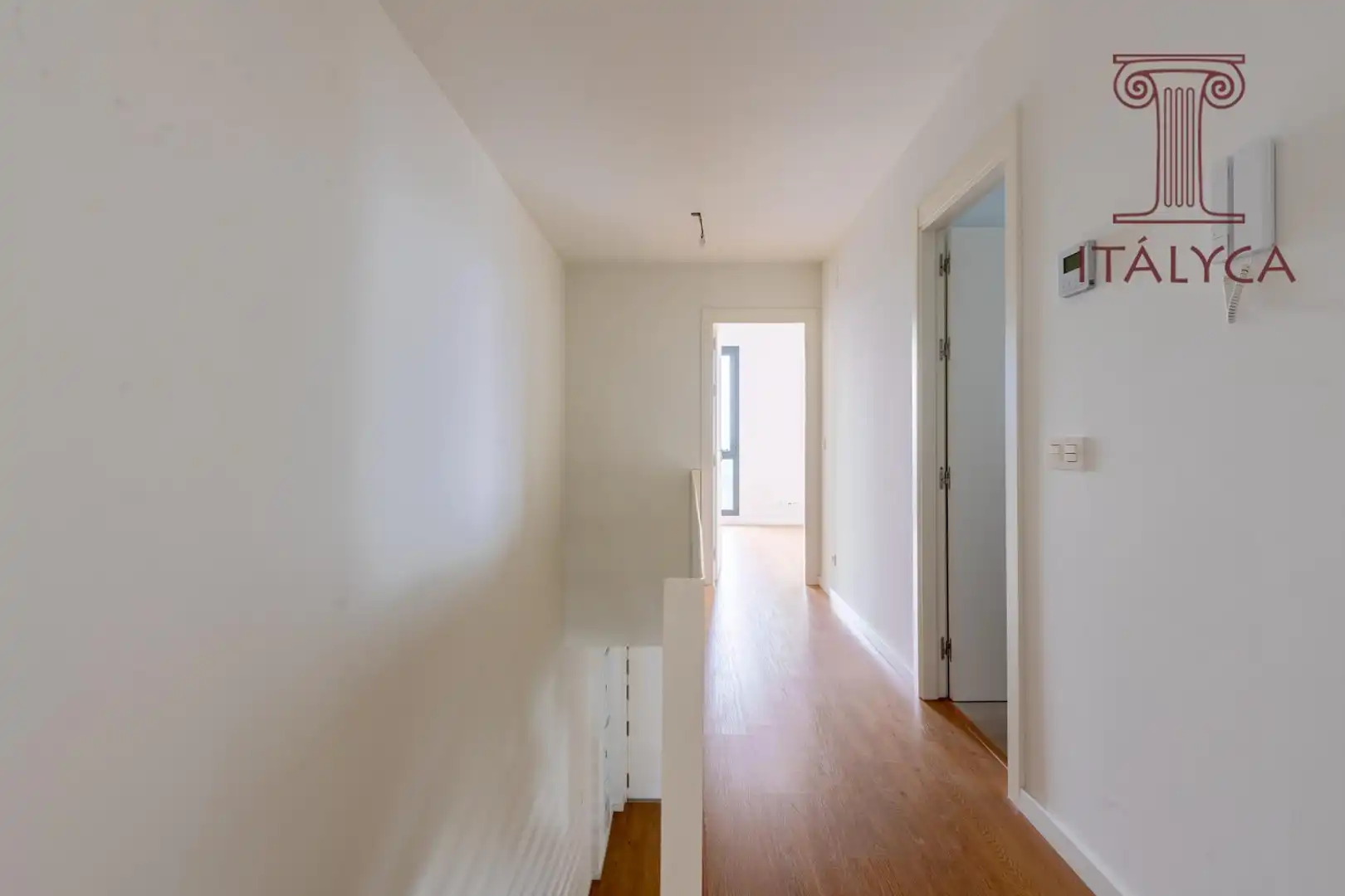 Detached homes for sale in Mairena del Aljarafe  with Heating, Private garden and Terrace
