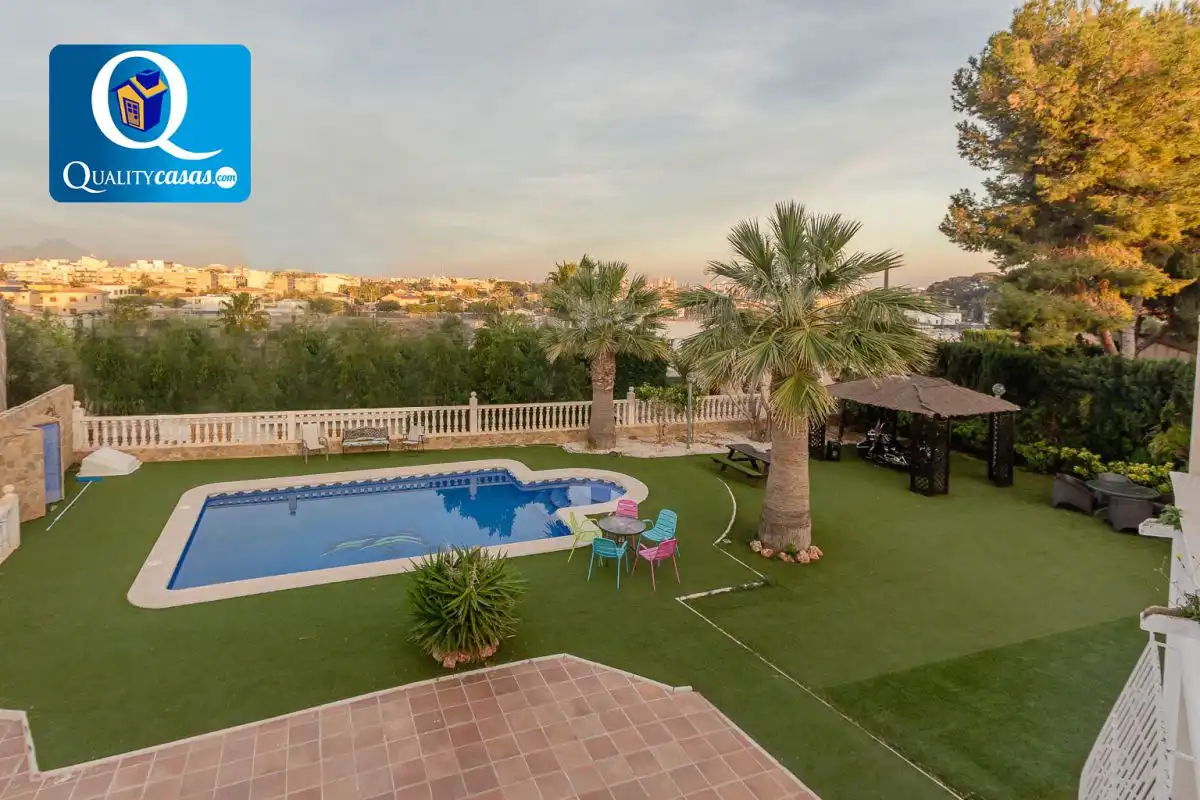 Piscina de Casa o chalet en venta en Mutxamel con Aire acondicionado, Calefacción y Terraza