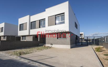 Exterior view of House or chalet for sale in Villaviciosa de Odón