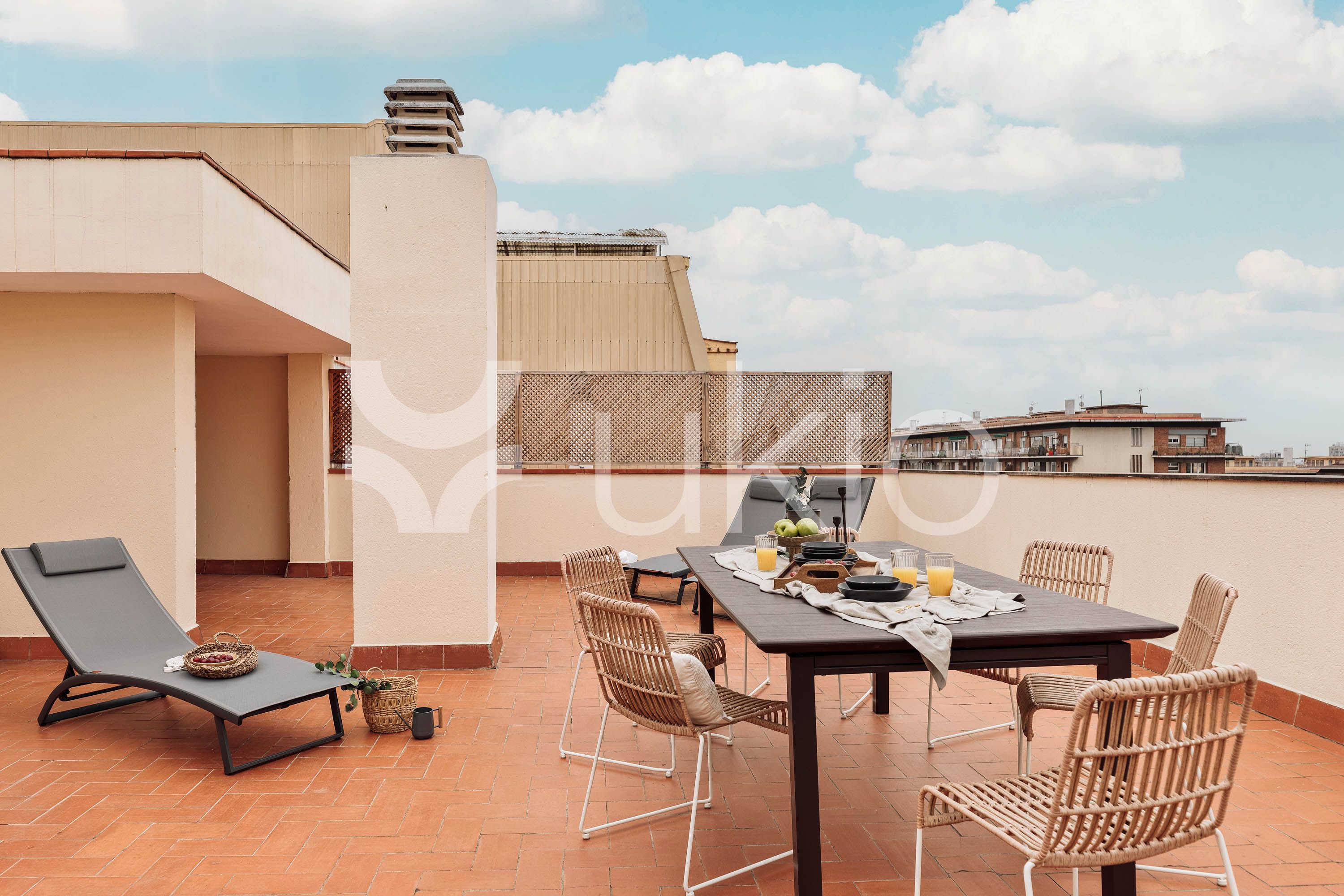 Terrace of Apartment to rent in  Barcelona Capital  with Air Conditioner, Heating and Private garden