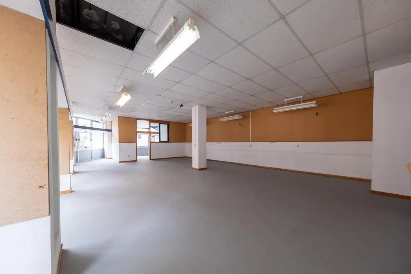 Office space for sale in Senador Castillo Olivares 14, imagen 24
