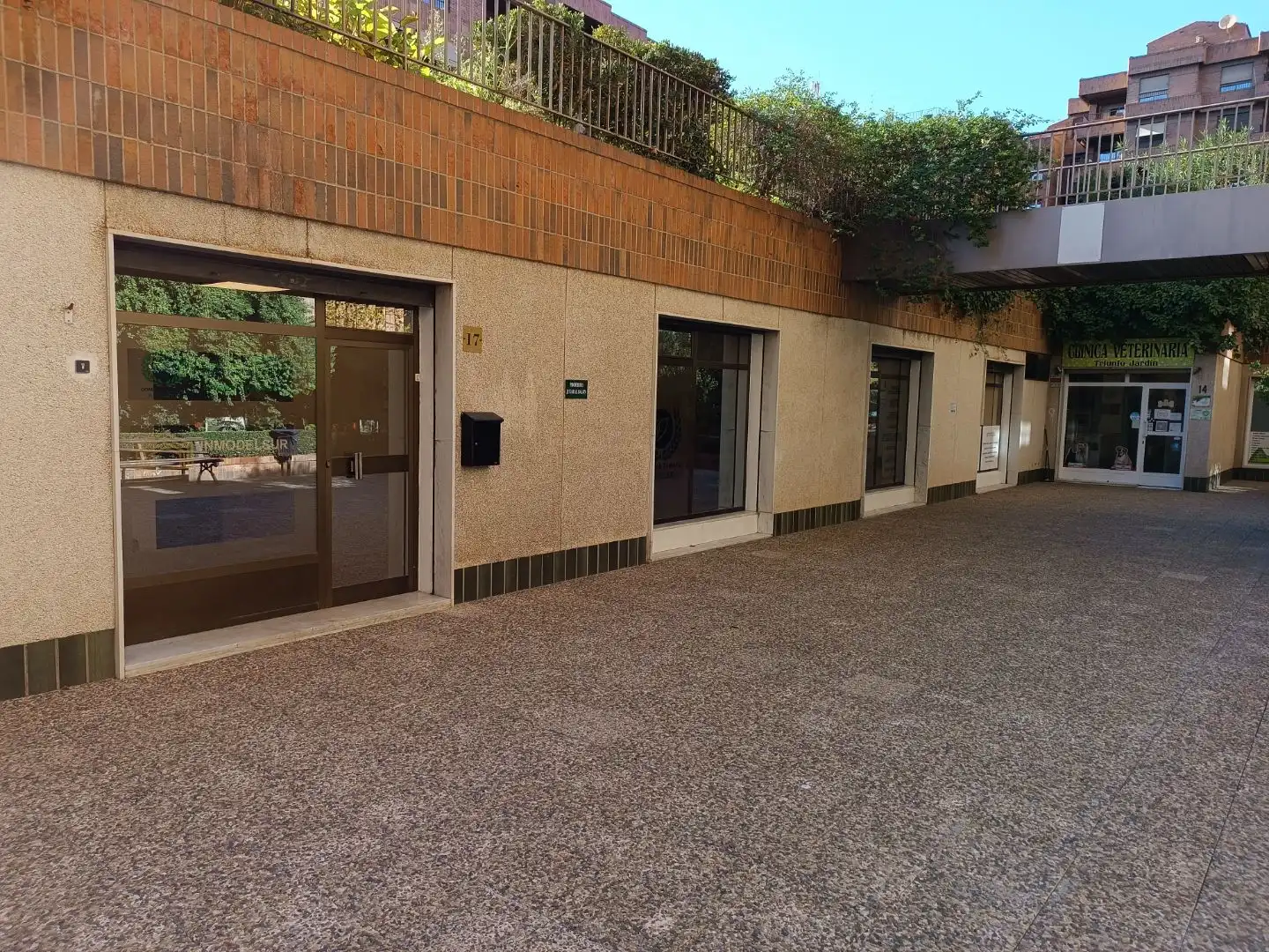 Vista exterior de Oficina de alquiler en Granada con Aire acondicionado, Calefacción y Internet