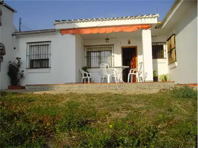 Jardí de Casa o xalet de lloguer en Almonte amb Jardí privat, Traster i Moblat