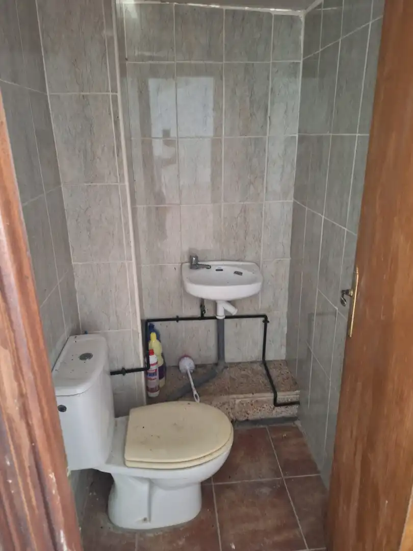 Bany de Local de lloguer en Pedanías Oeste