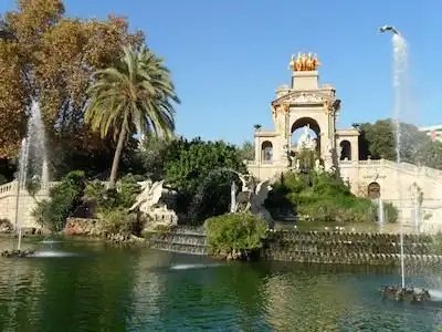 Außenansicht von Gebäude zum Verkauf in Barcelona
