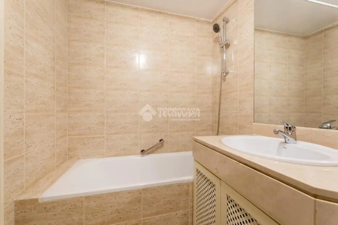 Bathroom of Detached homes for sale in Majadahonda  with Heating and Terrace