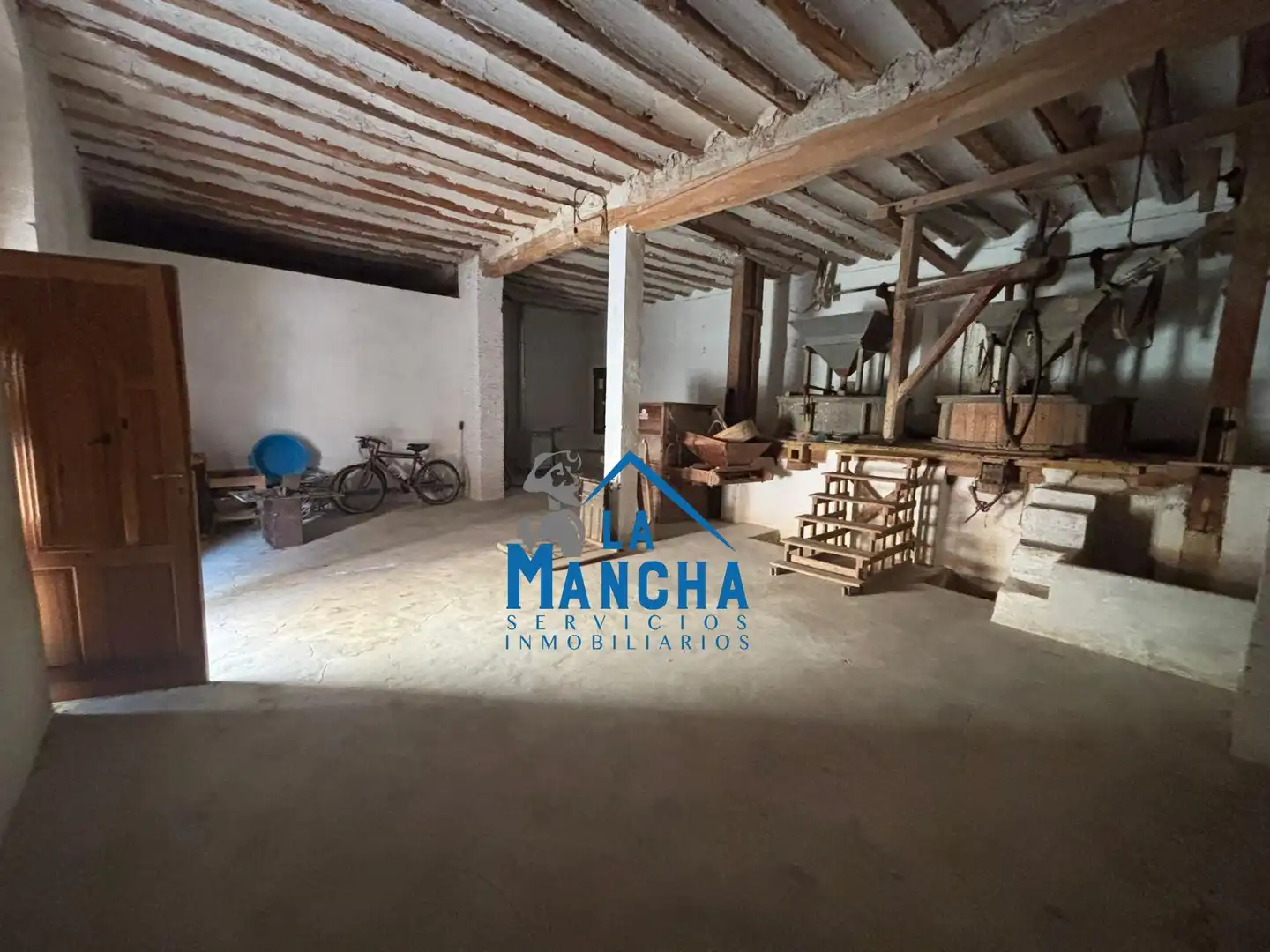 Casa o chalet en venta en Hoya-Gonzalo con Calefacción, Jardín privado y Amueblado