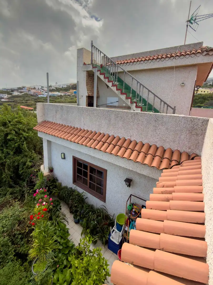 Exterior view of Houses for sale in Icod de los Vinos  with Private garden, Terrace and Balcony
