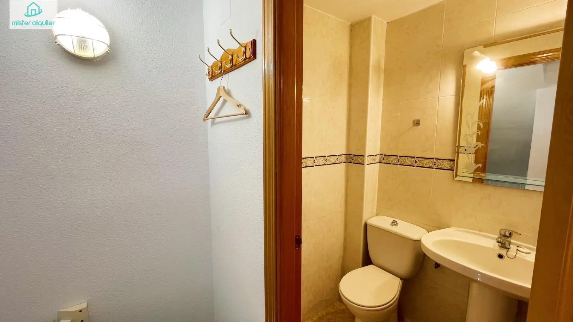 Bany de Casa o xalet de lloguer en Busot amb Aire condicionat, Calefacció i Jardí privat