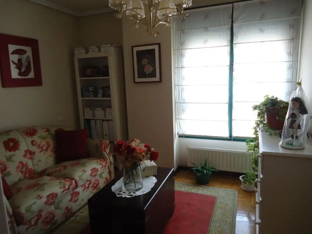 Sala d'estar de Dúplex en venda en Corvera de Asturias