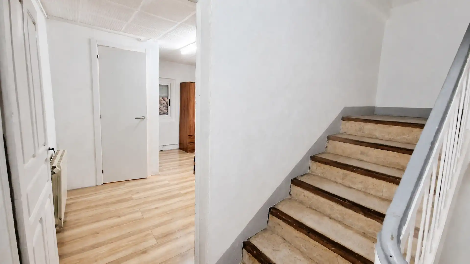 Casa adosada en venda en Alloza amb Calefacció, Parquet i Moblat