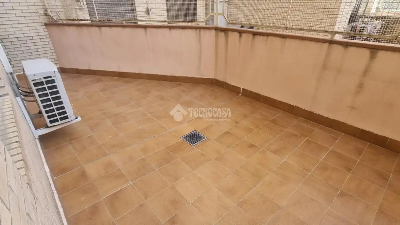 Terrassa de Pis de lloguer en Zaragoza amb Aire condicionat, Calefacció i Terrassa