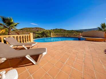 Villa avec piscine à vendre à Partides comunes - Adsubia