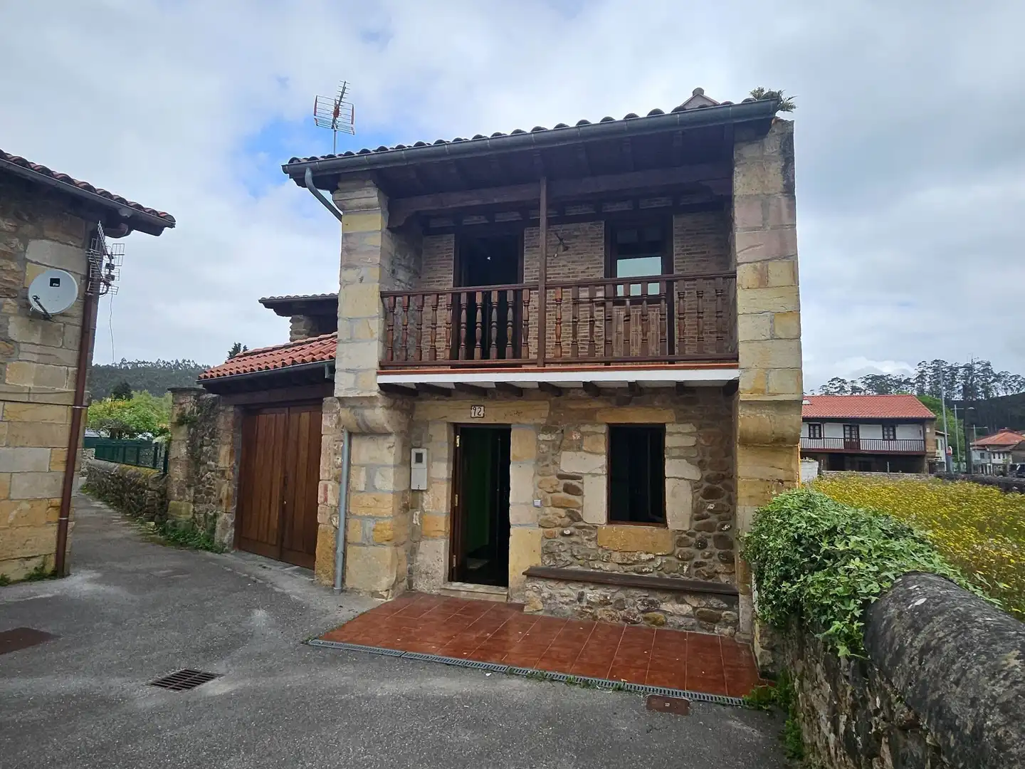 Exterior view of Houses for sale in Mazcuerras  with Private garden