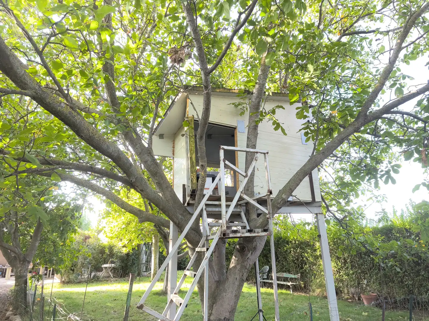 Garden of Land for sale in  Logroño
