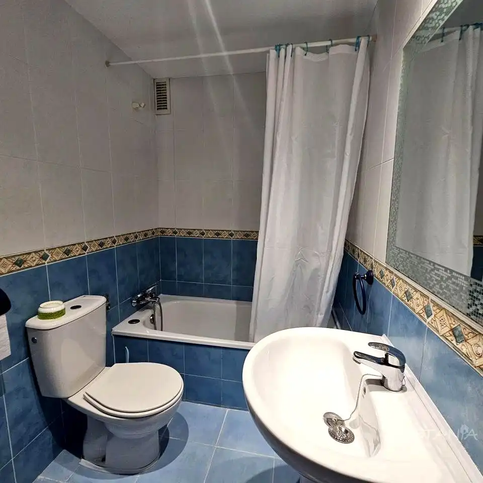 Baño de Piso de alquiler en Alfara del Patriarca con Aire acondicionado, Amueblado y Balcón