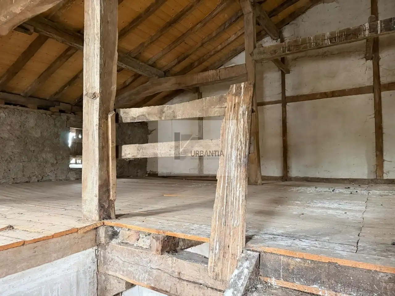 Country homes for sale in Basaburua, Navarra