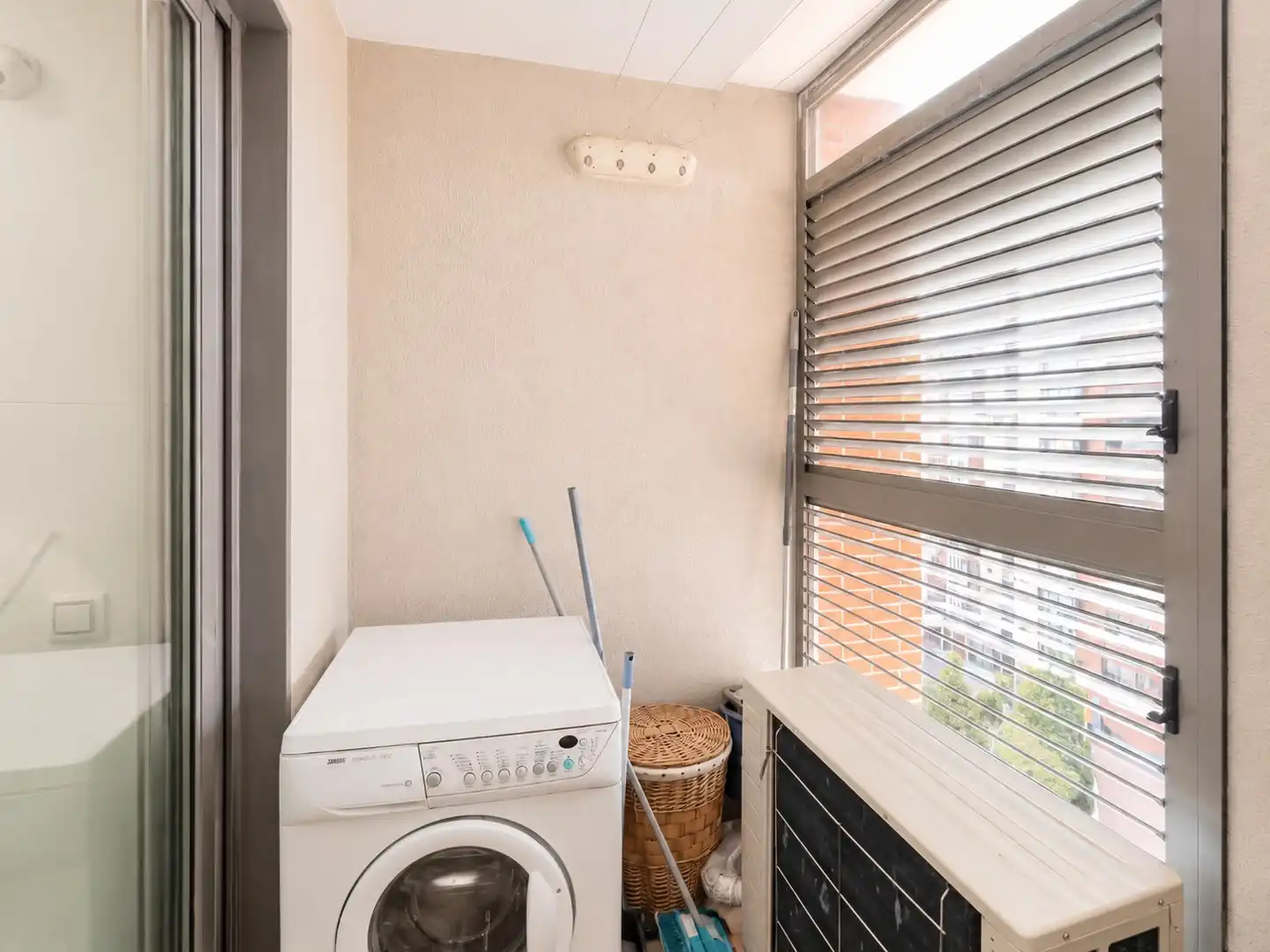 Balcony of Flat for sale in Madrid  with Air Conditioner, Private garden and Storage room