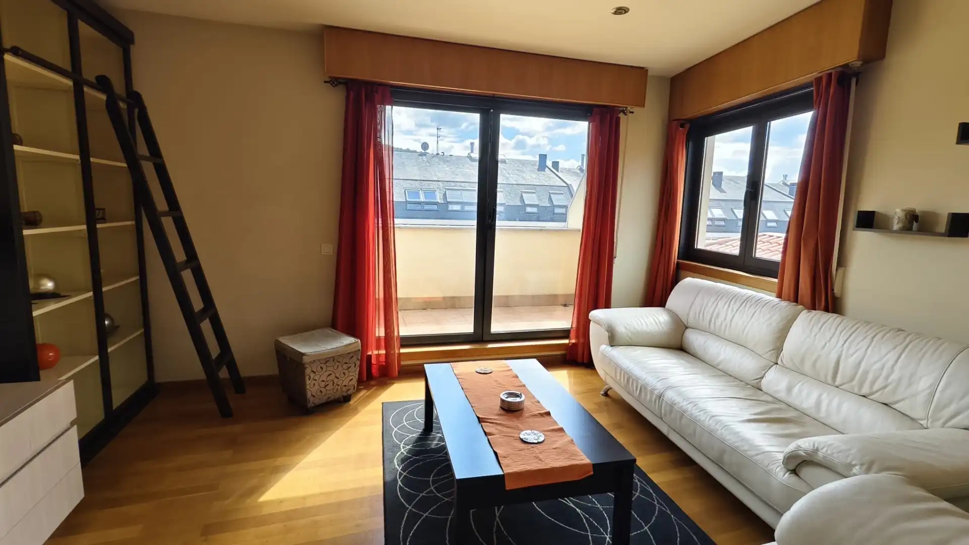 Sala de estar de Ático en venta en Oseiro