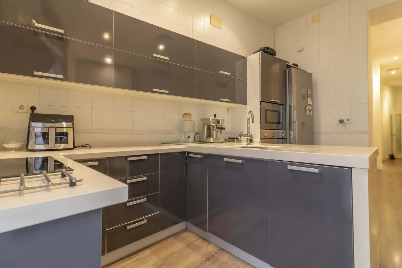 Kitchen of Flat for sale in Sevilla  with Air Conditioner, Heating and Balcony