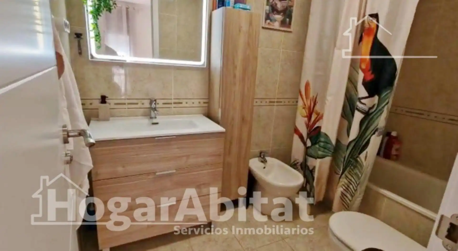 Baño de Piso en venta en Bellreguard con Aire acondicionado, Calefacción y Jardín privado