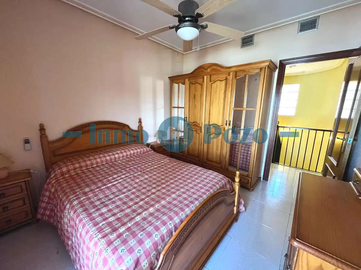 Schlafzimmer von Maisonette zum Verkauf in Almendralejo mit Abstellraum und Möbliert