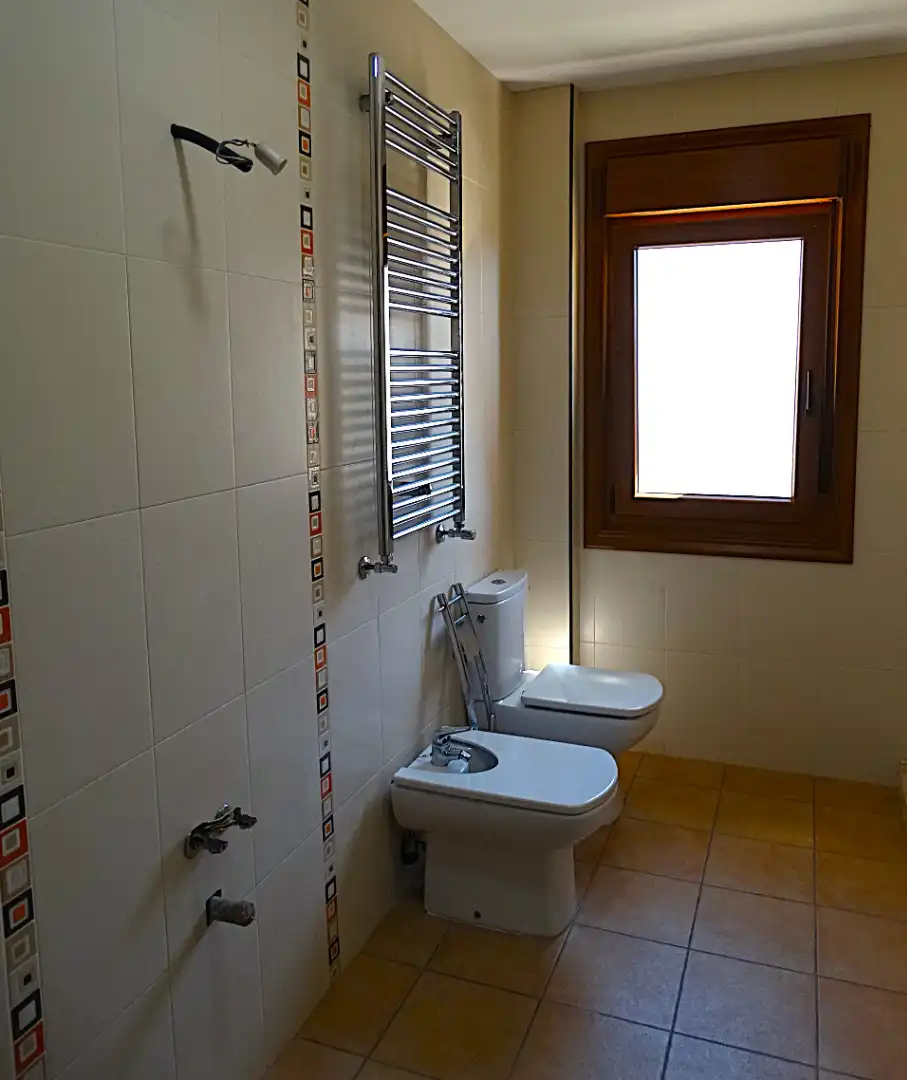 Bany de Casa o xalet en venda en Miño amb Calefacció, Parquet i Terrassa