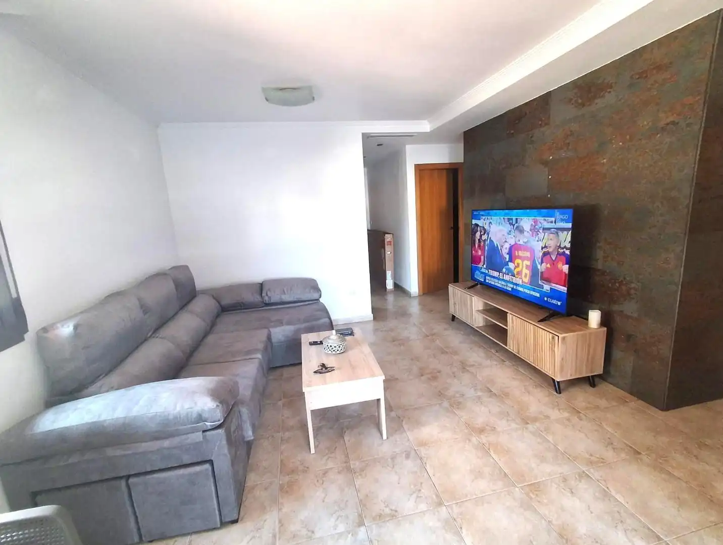 Flat with terrace for sale in Los Arenales del Sol, imagen 4