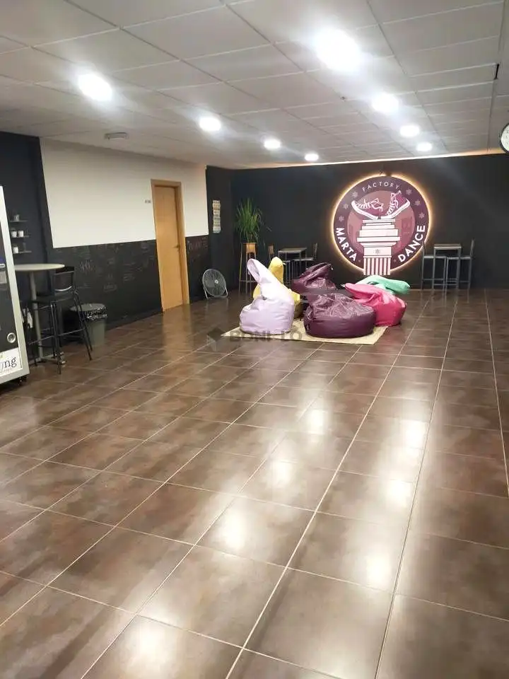 Nave industrial en venta en Zaragoza, El Pinar - San León - Las Viñas