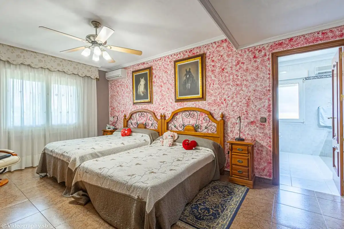 Schlafzimmer von Haus oder Chalet zum Verkauf in Mondéjar mit Heizung, Schwimmbad und Möbliert