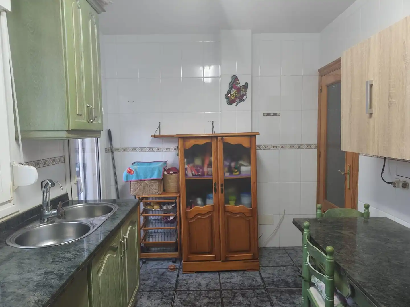 Kitchen of Flat for share in Costacabana - Loma Cabrera