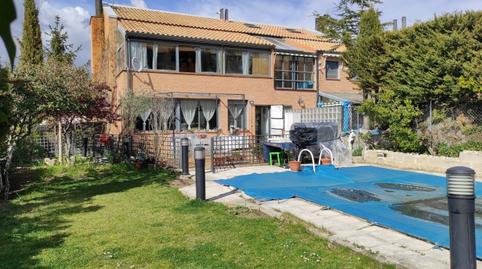 Foto 4 de Casa adosada en venda a Hervencias, Ávila