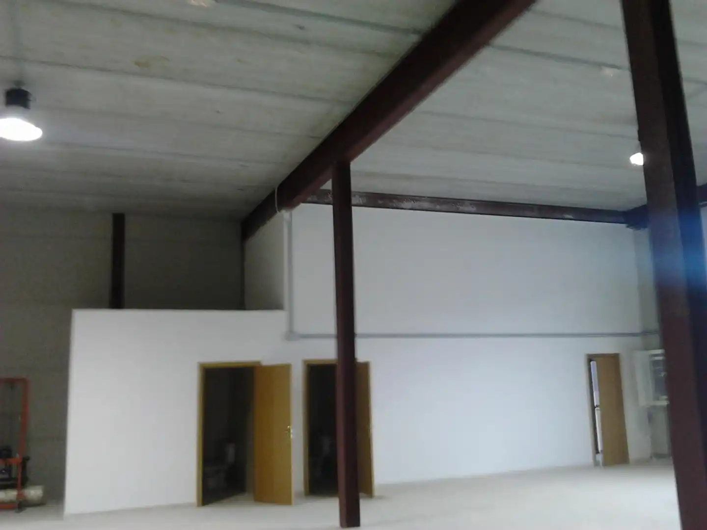 Fabrikhallen zur Miete in Aspe
