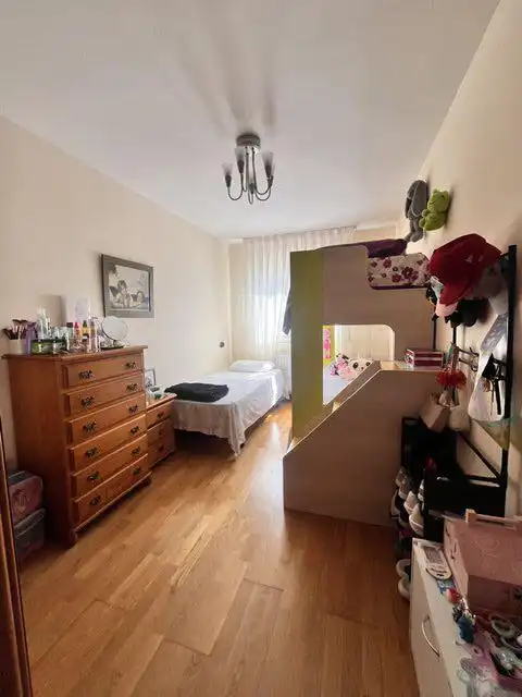 Habitación de Piso en venta en Villaviciosa con Calefacción y Trastero