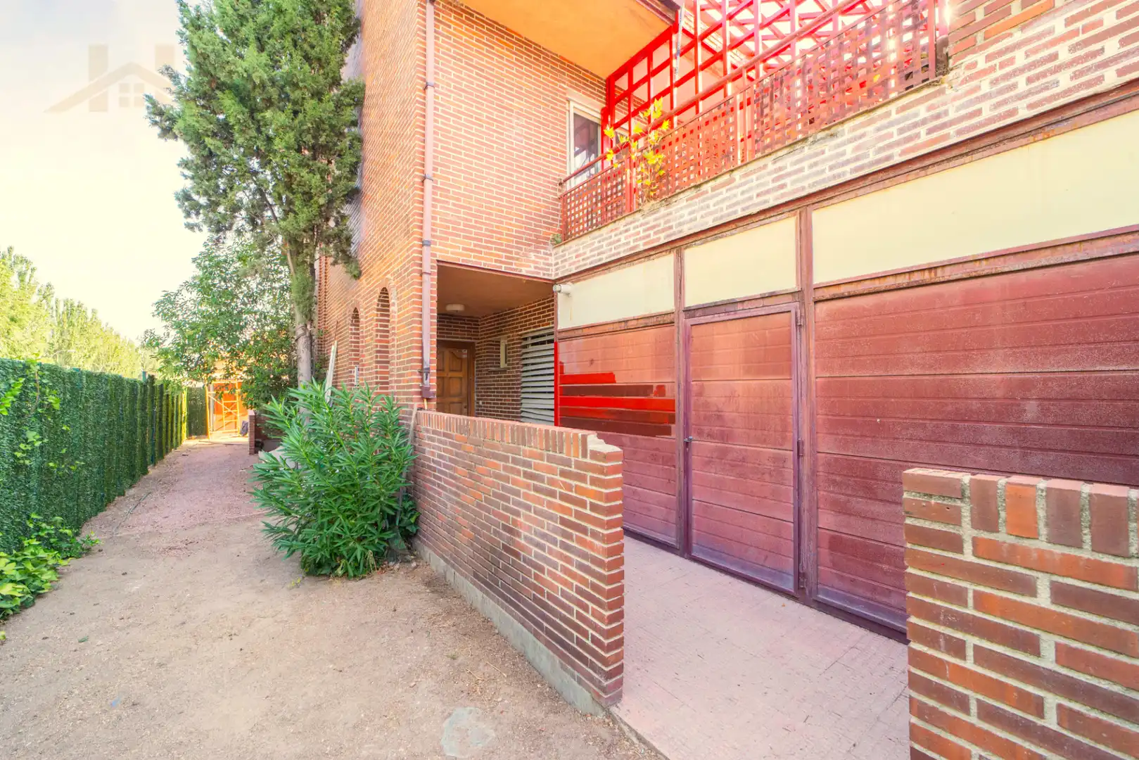 Casa aparellada amb piscina en venda a Calle Isla de la Toja, imagen 4