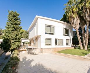 Vista exterior de Casa o xalet en venda en Esplugues de Llobregat amb Aire condicionat i Terrassa