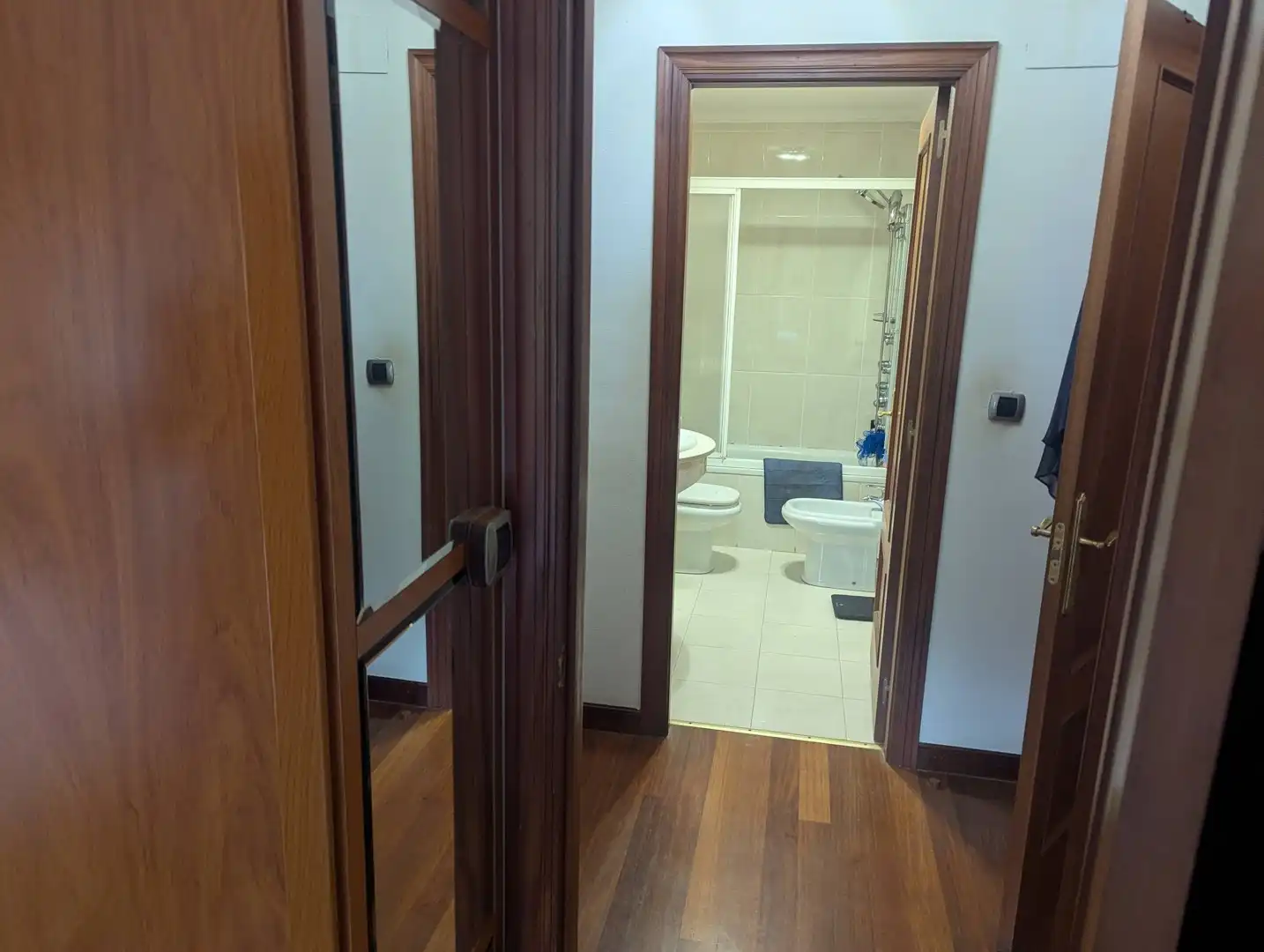 Bathroom of Flat for sale in Bilbao   with Storage room and Furnished