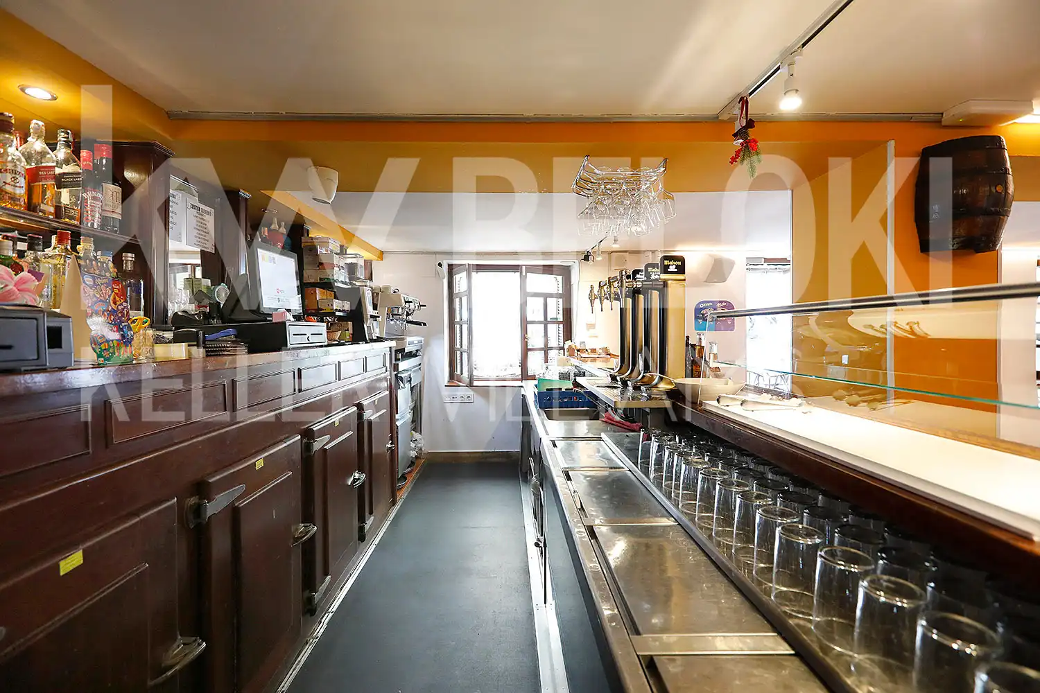 Cuina de Local en venda en Lezo amb Aire condicionat i Terrassa