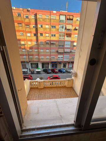 Piso en Venta en Calle CREVILLENTE en L'Illa Perduda