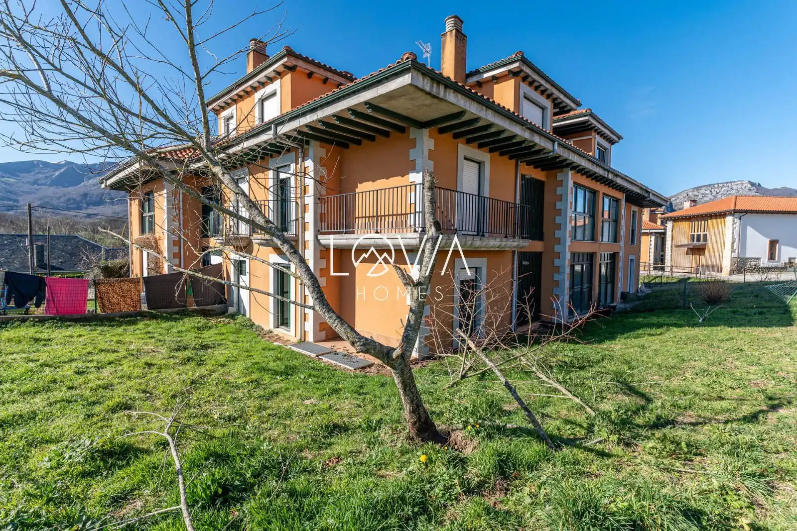 Vista exterior de Piso en venta en Soba con Trastero