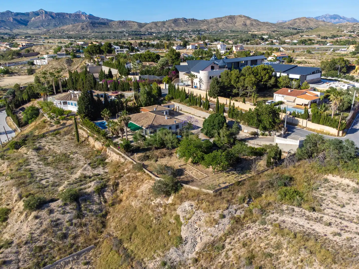 Casa o chalet en venta en Alicante / Alacant con Jardín privado, Trastero y Piscina