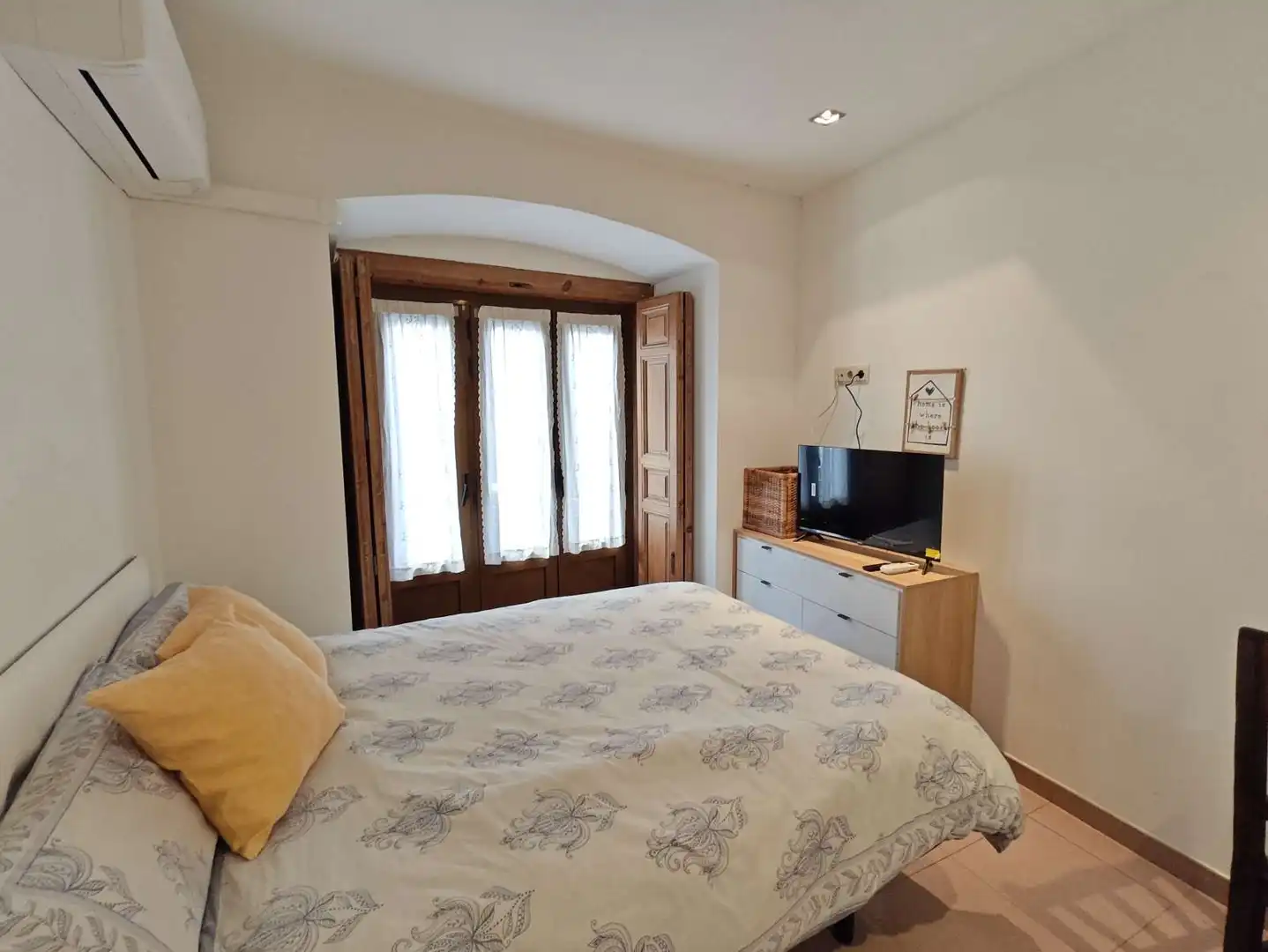 Habitación de Estudio para compartir en Madrid con Aire acondicionado, Calefacción y Terraza